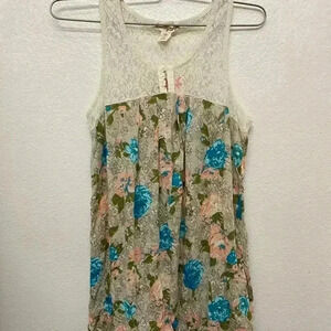 🆕Floral Lace Sleeveless Top L🆕